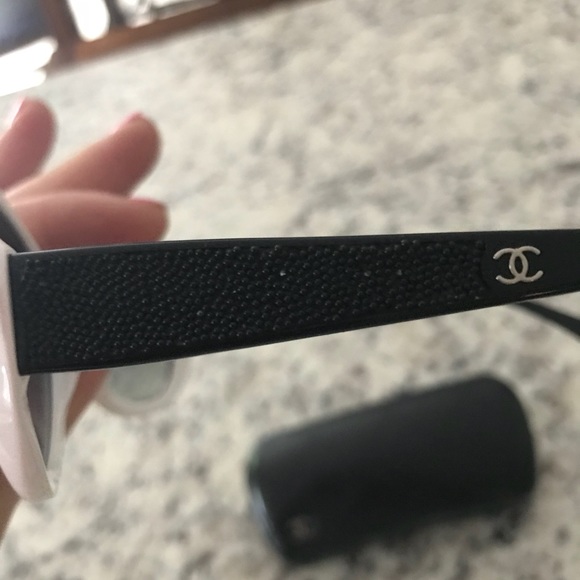 TradedChanel Sunnies 😎 - Picture 4 of 7